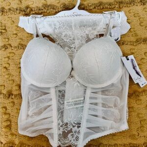 Jessica Simpson White Lace Underwire Bra